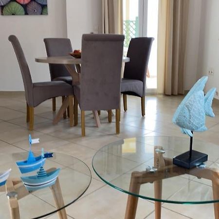 Theasis Apartment Pera Gyalos Экстерьер фото
