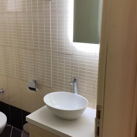 Theasis Apartment Pera Gyalos Экстерьер фото