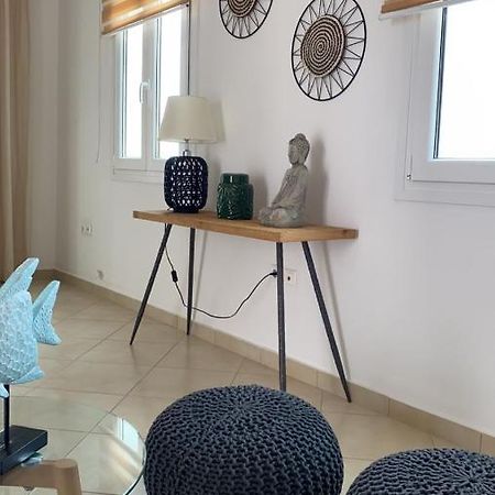 Theasis Apartment Pera Gyalos Экстерьер фото