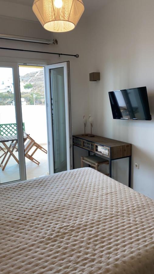 Theasis Apartment Pera Gyalos Экстерьер фото