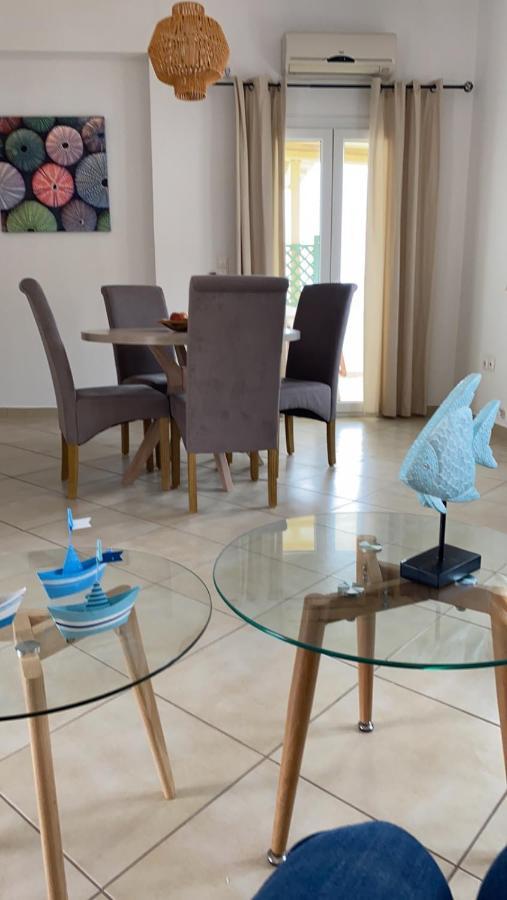 Theasis Apartment Pera Gyalos Экстерьер фото